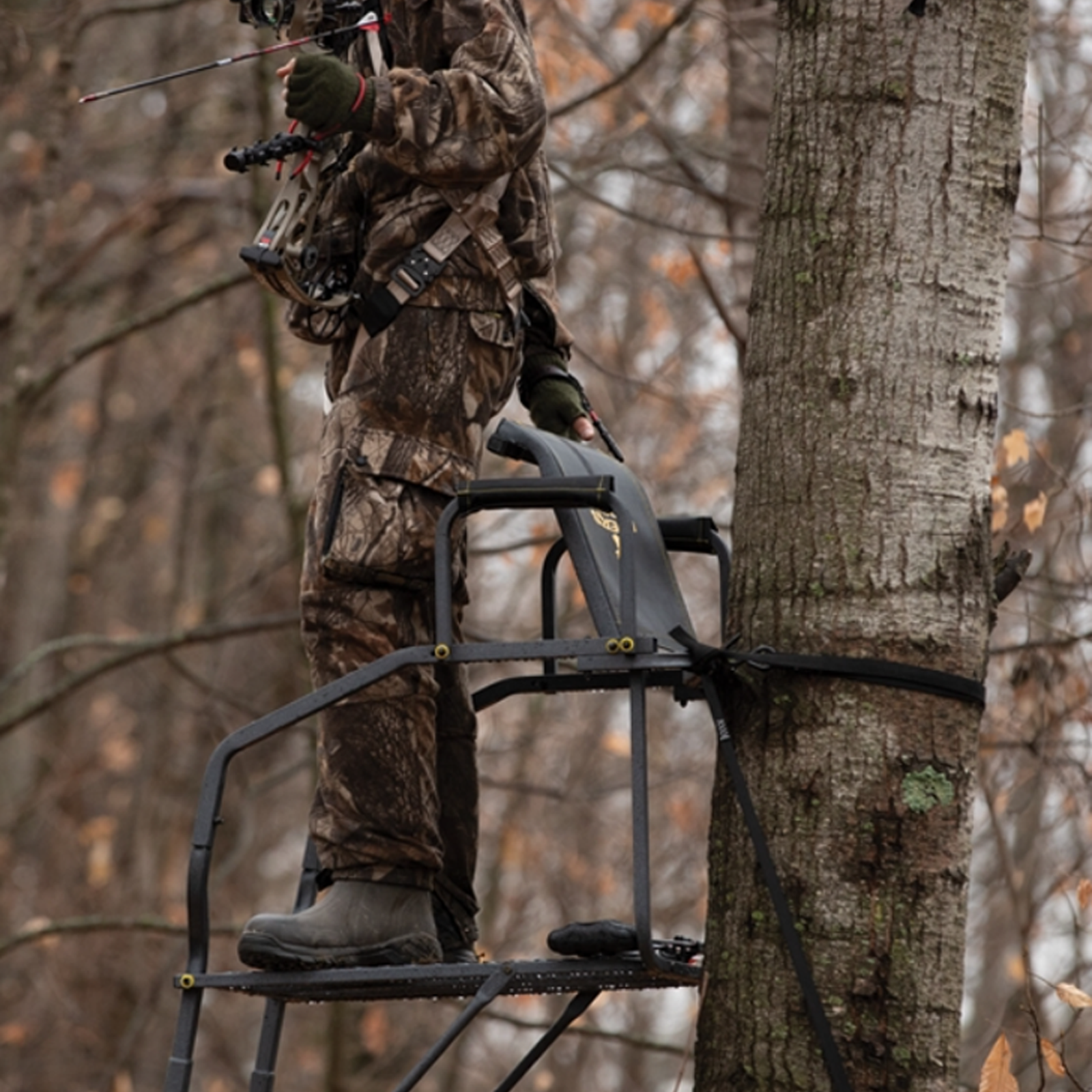 The Best Ladder Stands for Bowhunting (2024 Review)