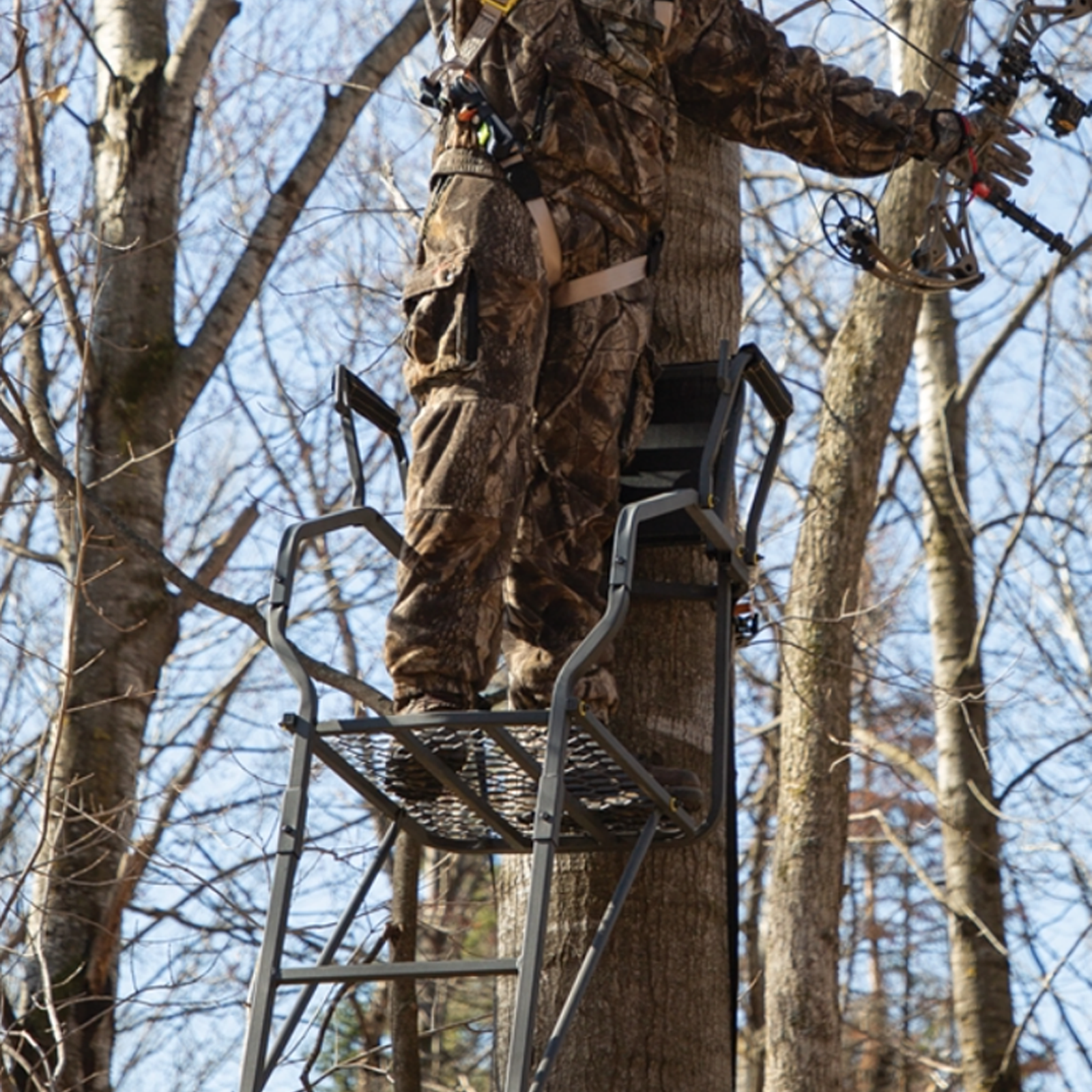 The Best Ladder Stands for Bowhunting (2024 Review)