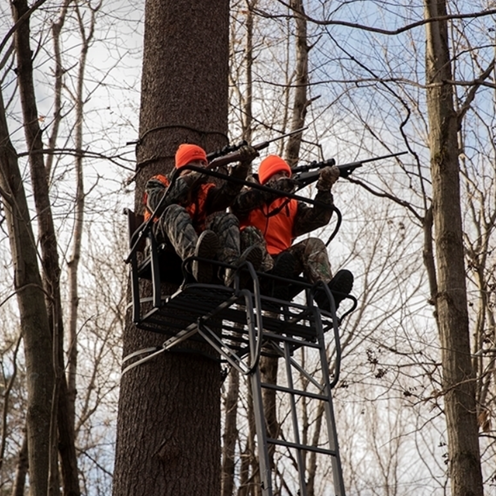 Rivers Edge Lockdown 21 ft. Wide 1-Man Ladder Stand